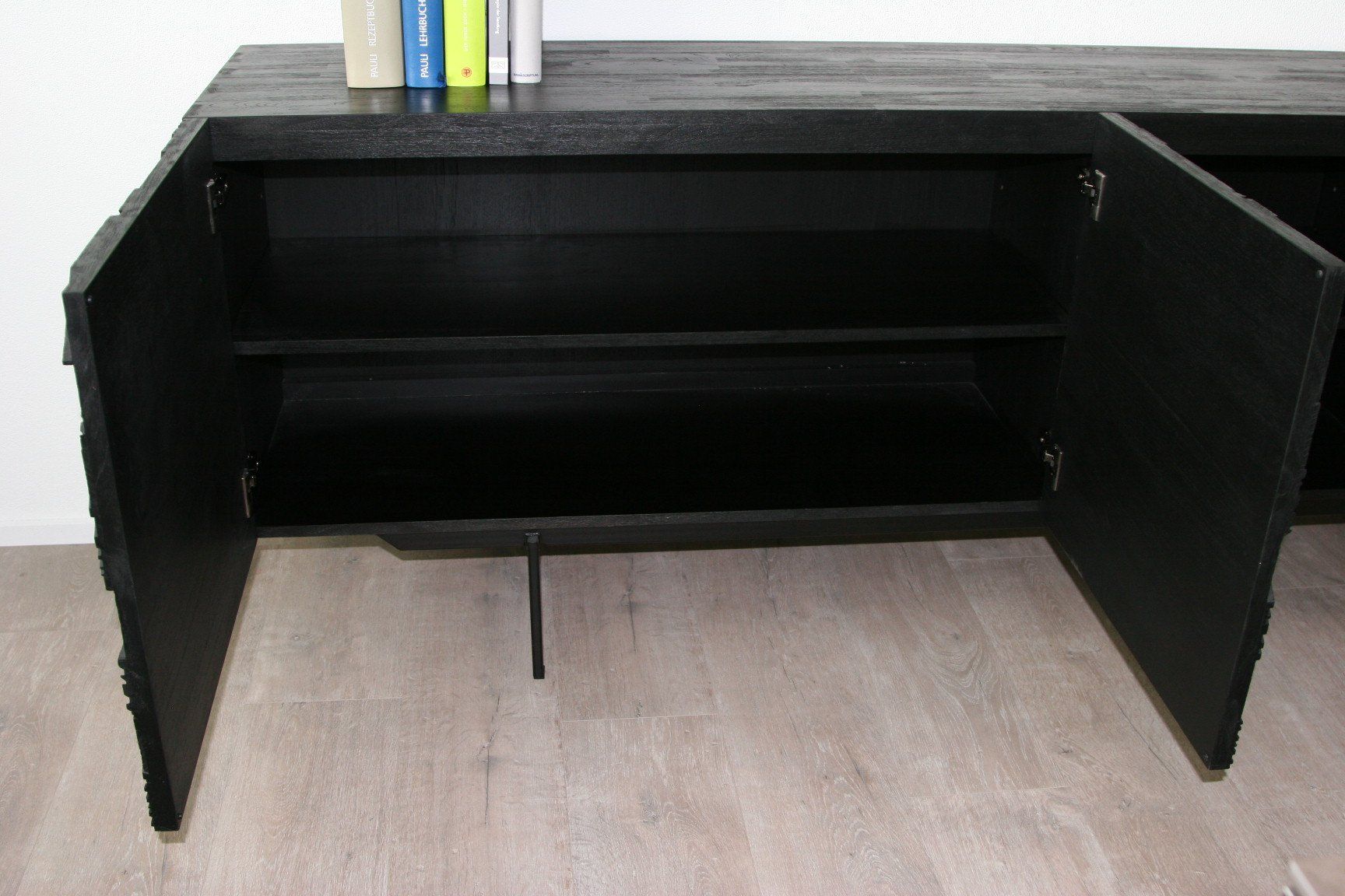 Ethnicraft Cassettiere: Ethnicraft Graphic Sideboard Teak massiv schwarz – Usato da Büren an der Aare venduto da Sabinem71 5