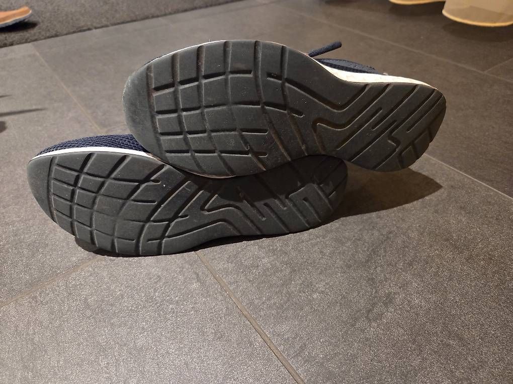 Scarpe da uomo: bench schuhe grösse 40 dunkelblau – Usato da Hilterfingen venduto da boal1980 1
