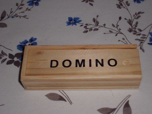 Spiele: DOMINO SPIEL – Neu und originalverpackt aus Möhlin von Dominik69