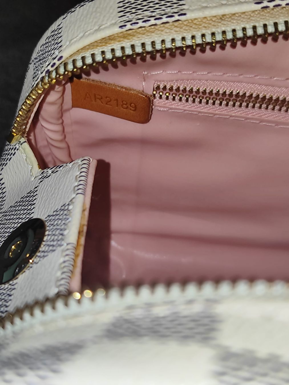 Louis Vuitton Kosmetikkoffer: Authentic Louis Vuitton Damier Azur Toiletry – Neu (gemäss Beschreibung) aus Niederhasli von mas_qg2w 7