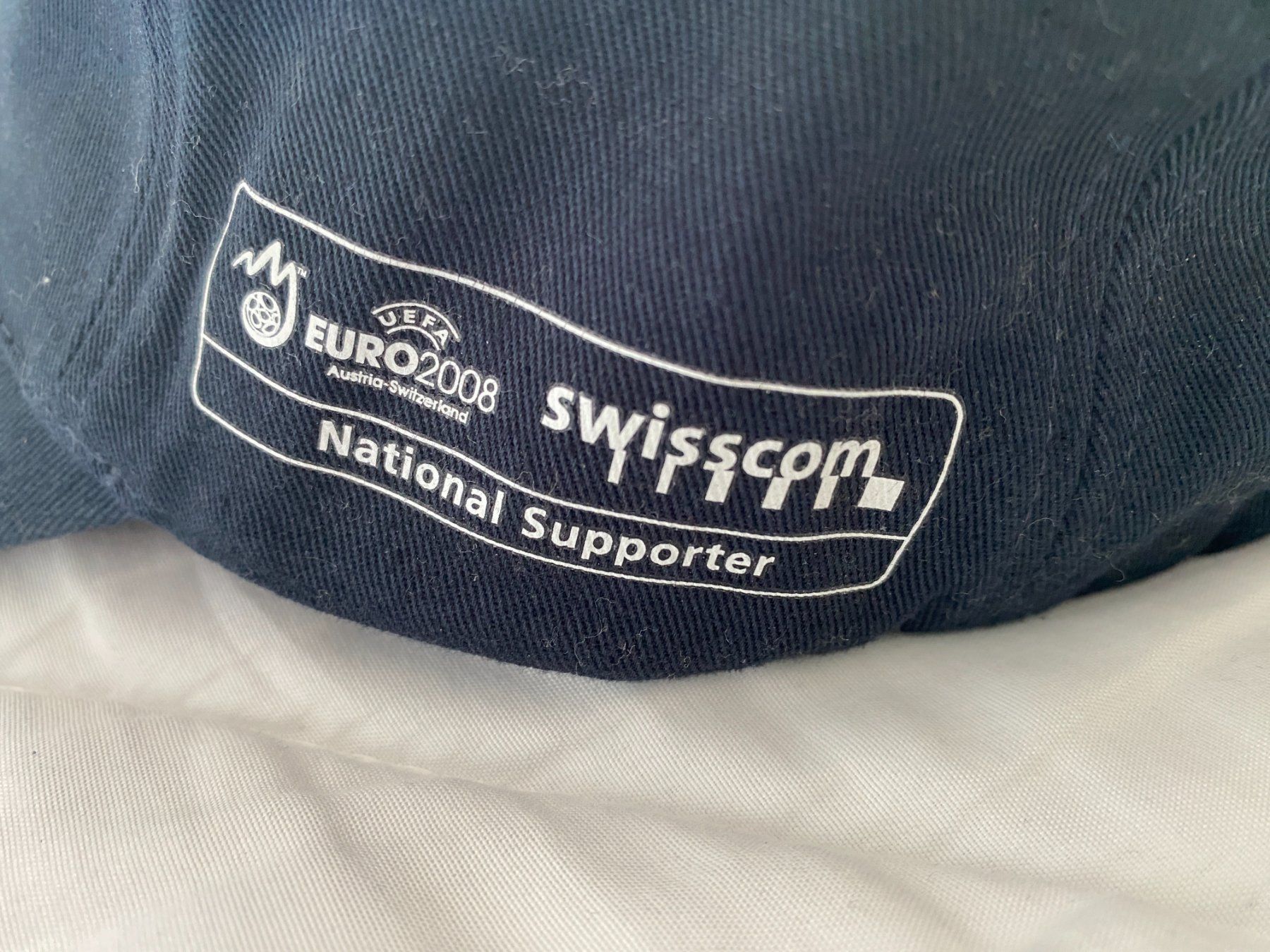 Adidas Chapeaux, bonnets & casquettes: Cap Adidas Euro 2008 – D'occasion à Gümligen par Vicky2 1