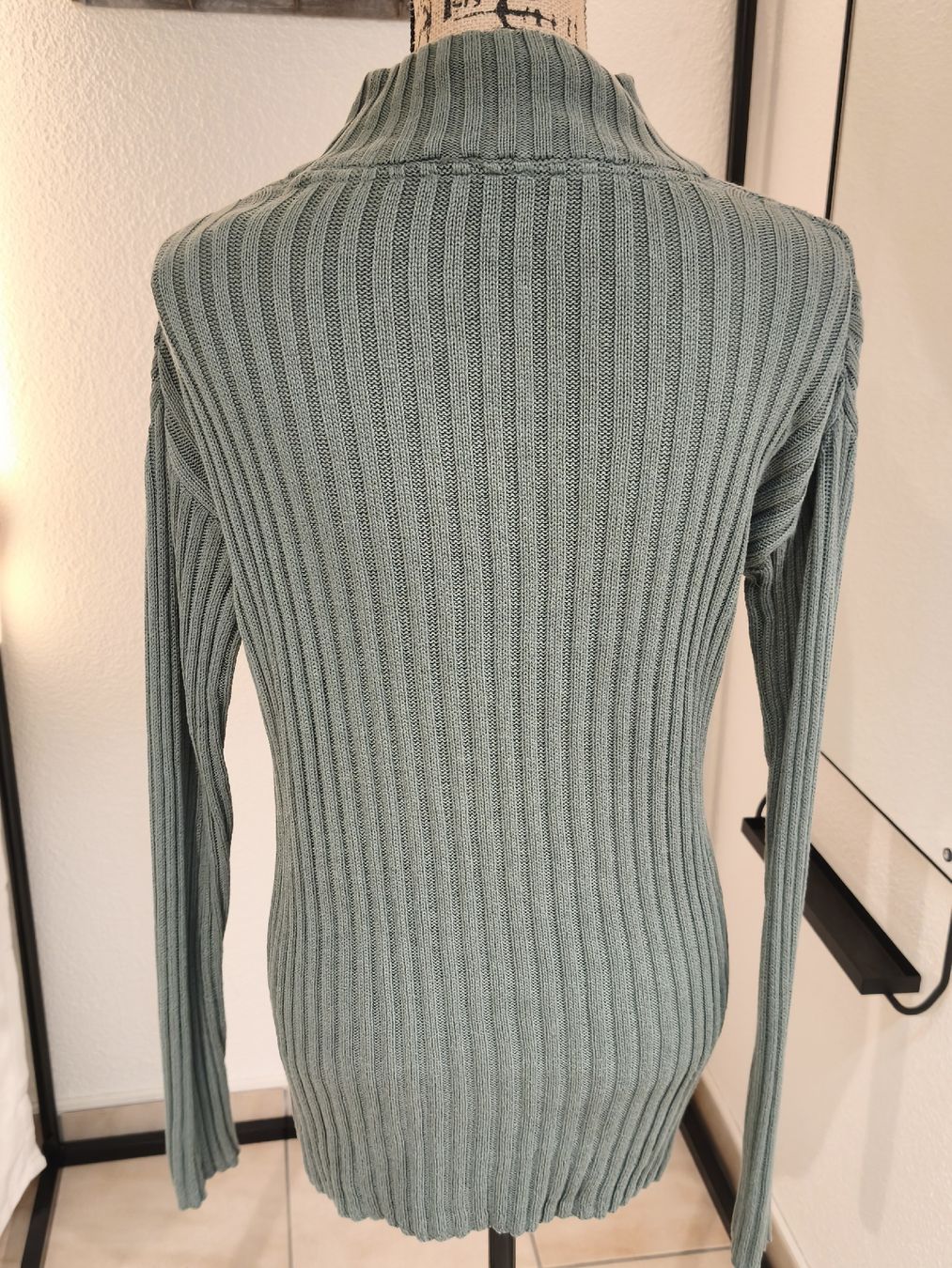 Pulls & Sweat-shirts: Damen Pullover BPC gerippt grün Baumwolle Grösse S – Neuf (Voir description) à Emmetten par SecondhandSiska 2