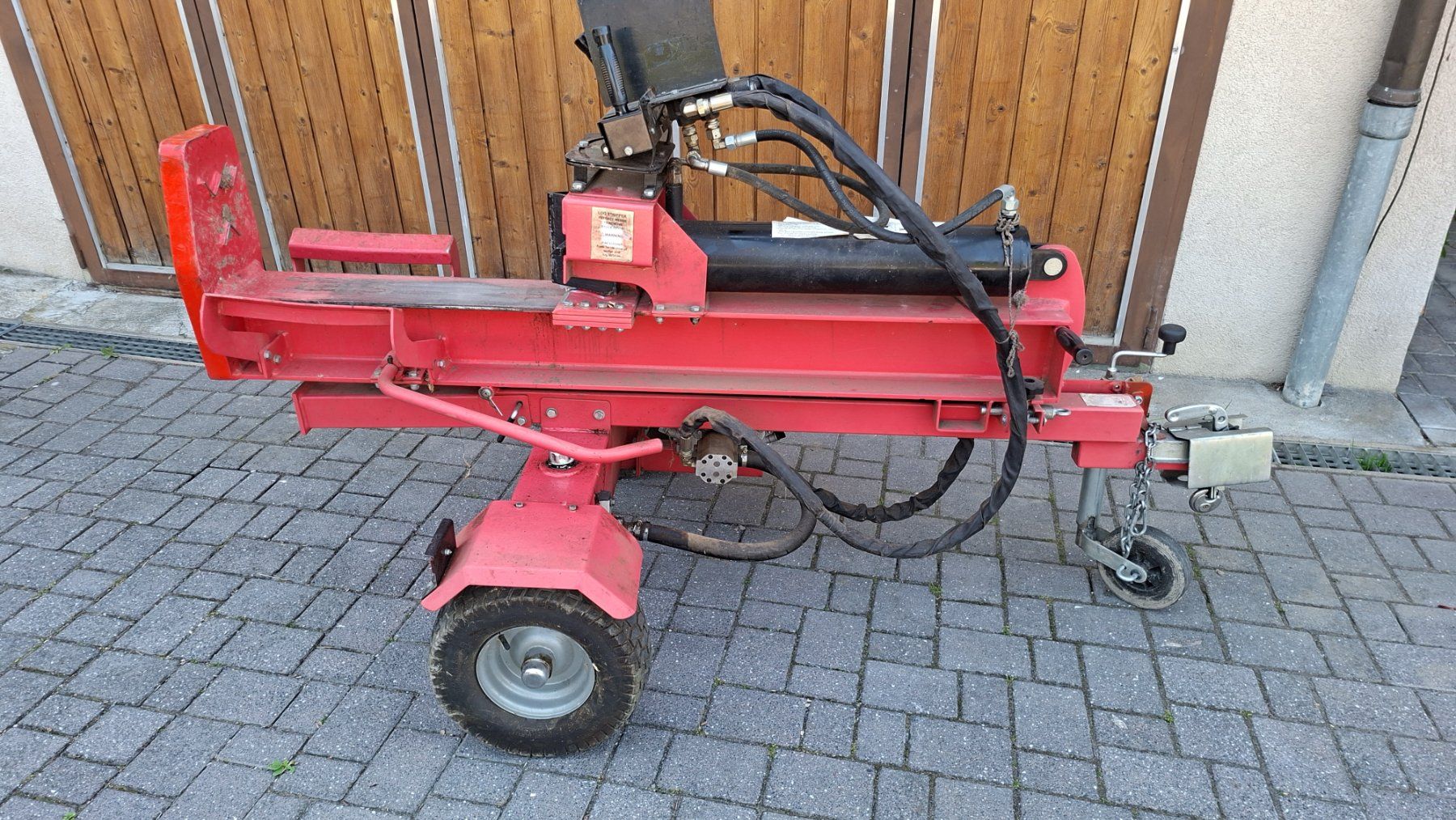Alle Maschinen: Holzspaltmaschine mit Benzinmotor – Gebraucht aus Grüsch von sasauna