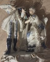 Statuette en porcelaine ancienne, couple musical romantique