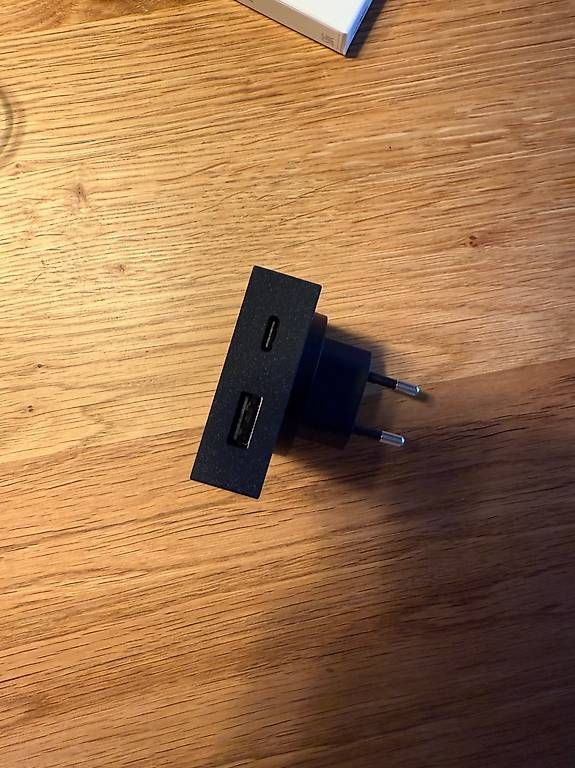 Caricabatterie: Power Bank unit (USB, USBC) – Usato da Wallisellen venduto da Marij1986 2