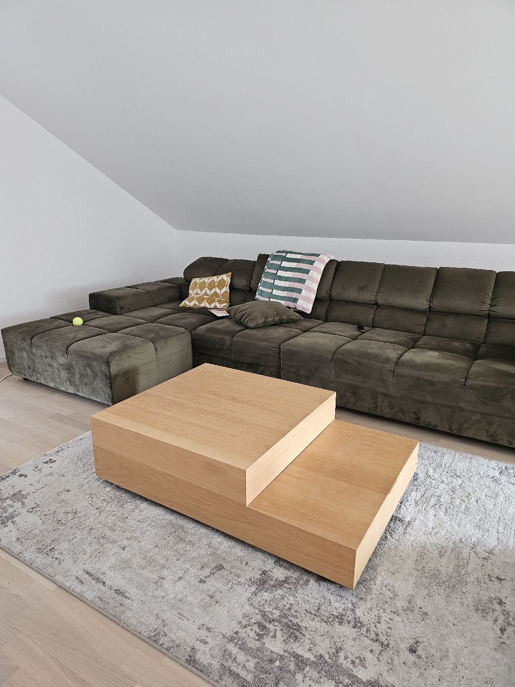 Tische: Couchtisch - Massiv, eiche – Gebraucht aus Zürich von yasemiin