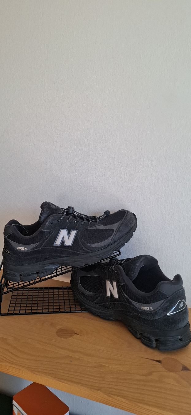 New Balance Scarpe da uomo: new balance 2002r  – Usato da Perly venduto da gsc_hwt7 1