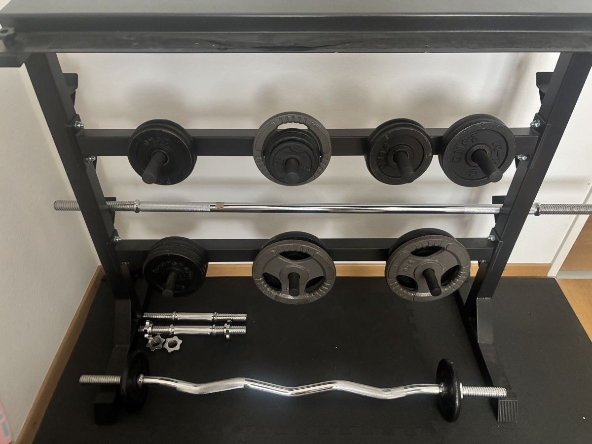 Manubri & Pesi: Krafttrainingsequipment – Usato da Kollbrunn venduto da SabMe