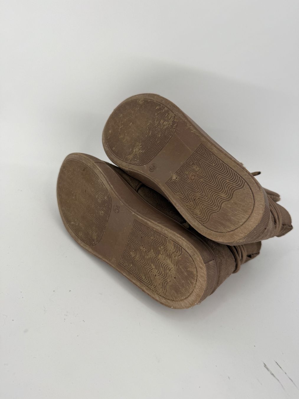 Scarpe da donna: Winterstiefeletten Grösse 36 von bpc – Usato da Auenstein venduto da moin. 4