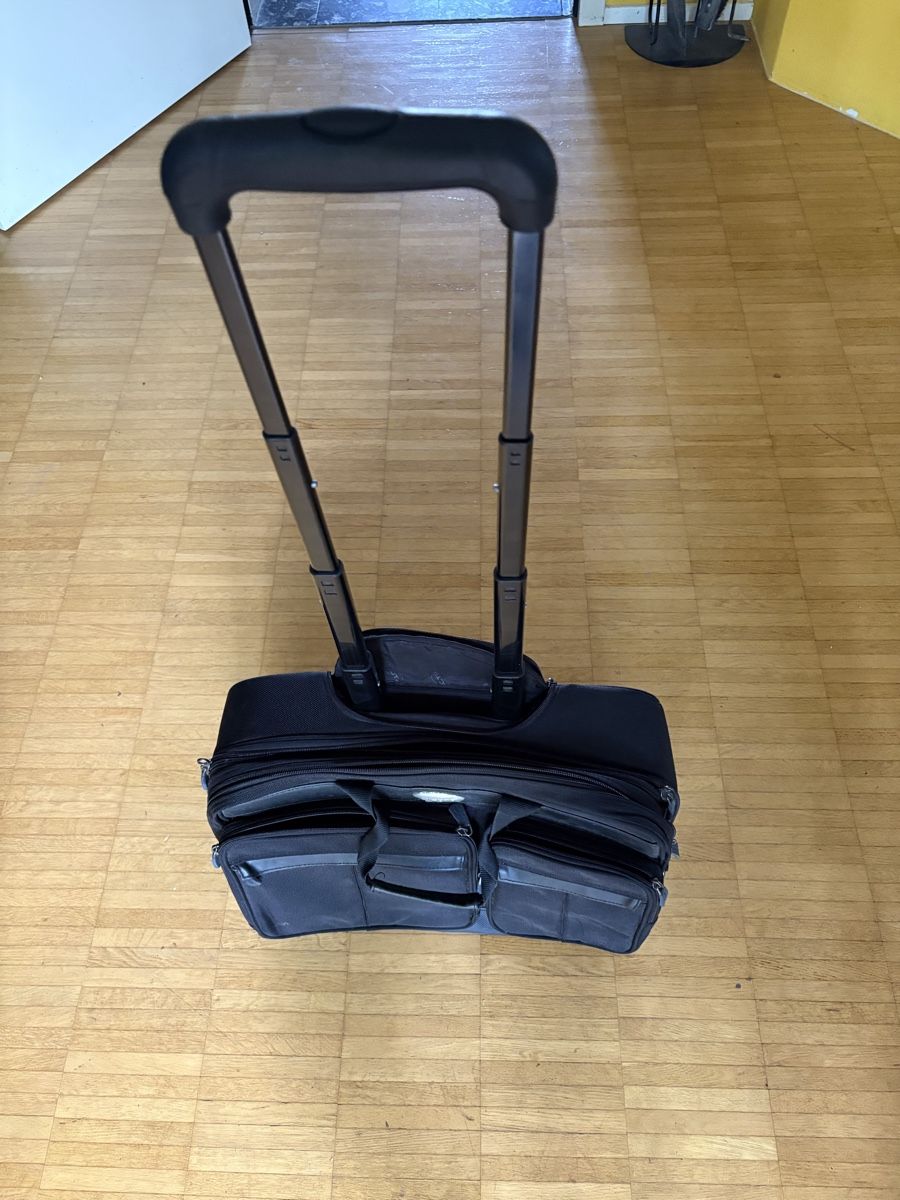 Taschen: Dicota Laptop Tasche  – Gebraucht aus Eschenbach LU von omi_8bhh 4