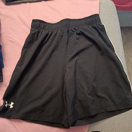 Herren Shorts Under Armour schwarz Grösse M