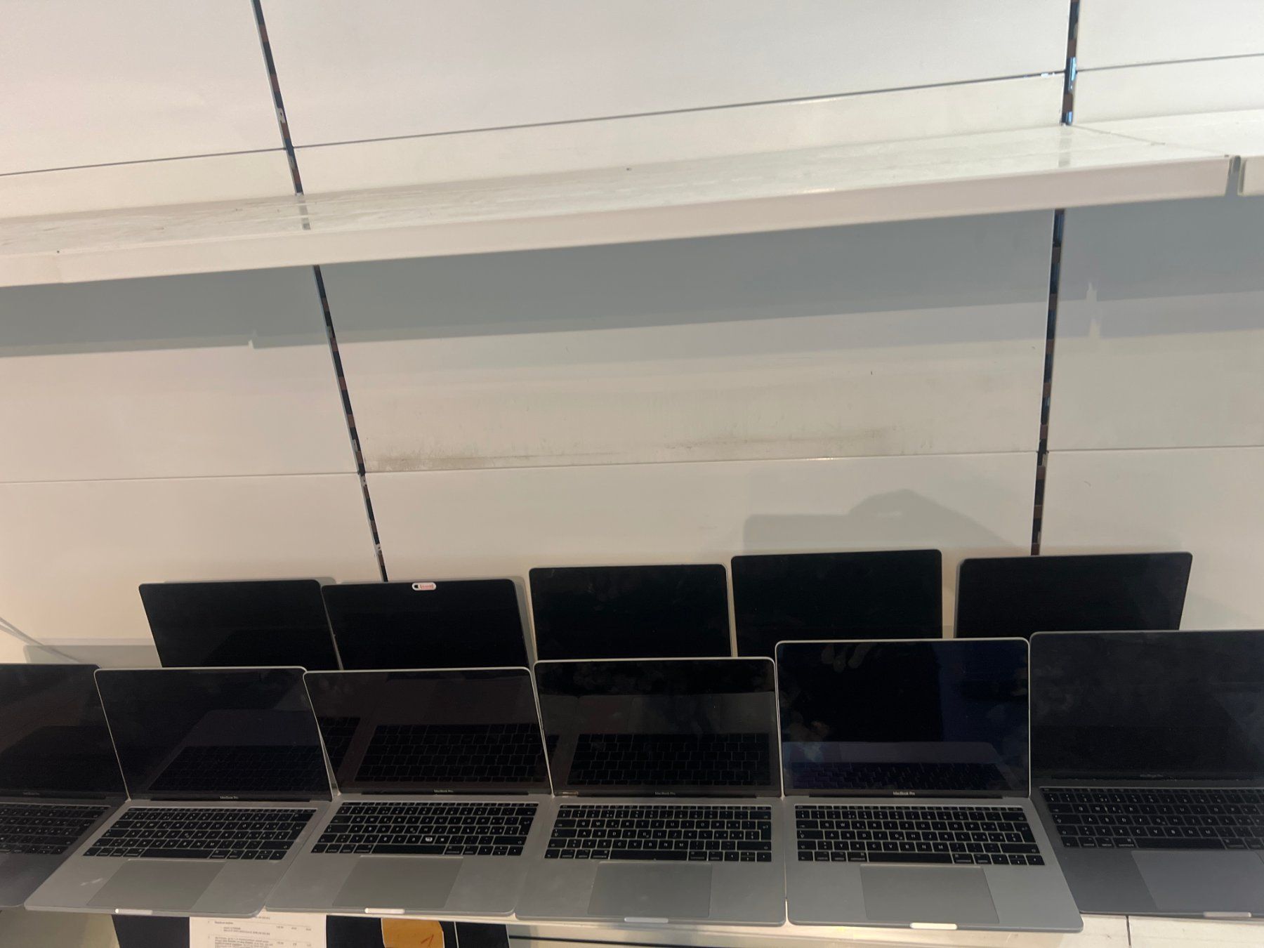 Apple Notebook: 20 Defekte MacBooks Bundle – Difettoso da Dietikon venduto da speedkauf 2