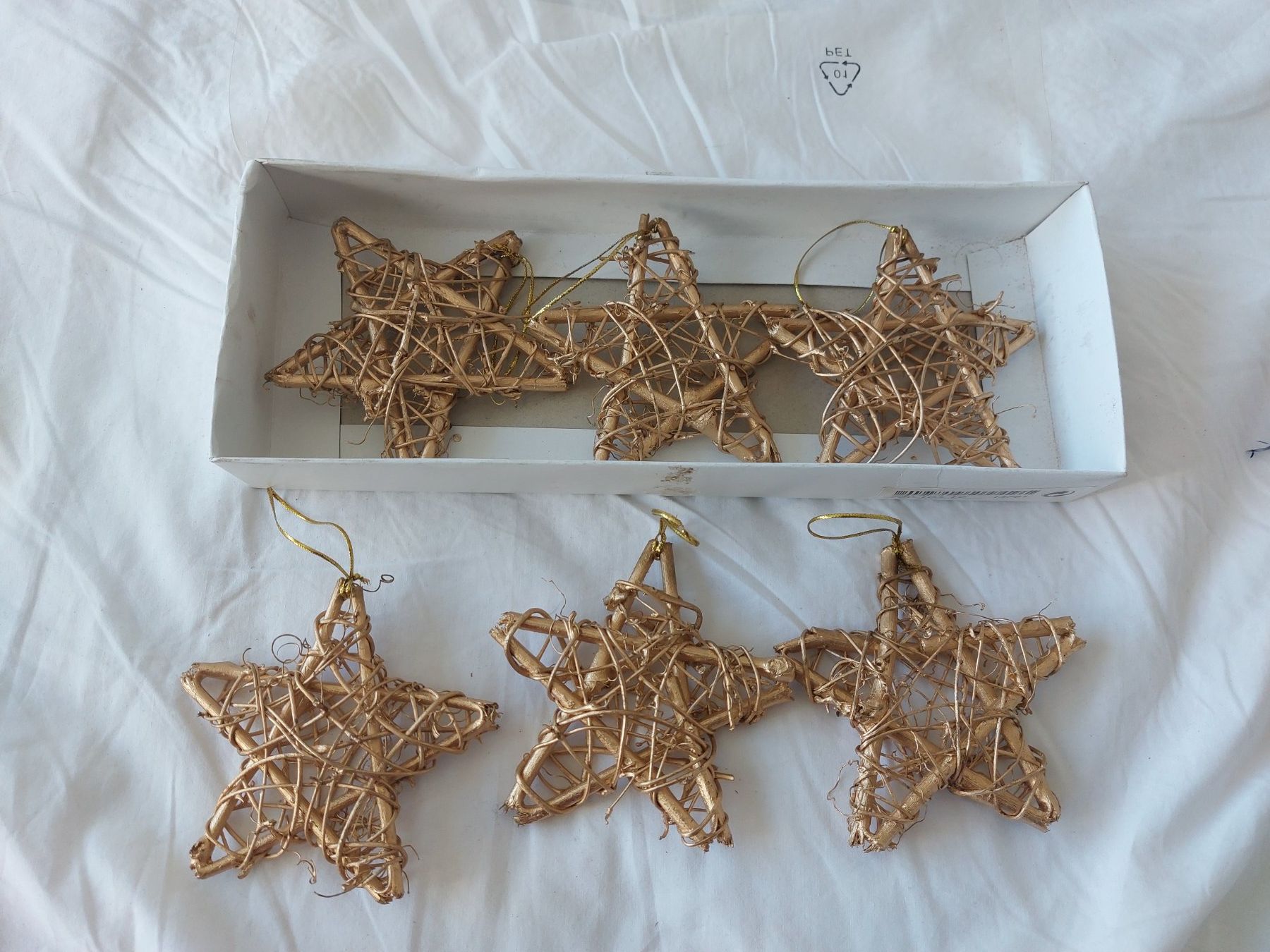 Ikea Tutte le decorazioni: Lot de 6 décorations de Noël étoiles dorées – Usato da Ostermundigen venduto da jul_7t8v
