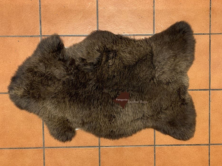 Tappeti: Lammfell Teppich Brown – Nuovo e nell'imballaggio originale da Arbedo venduto da patagonialeatherrugs 5