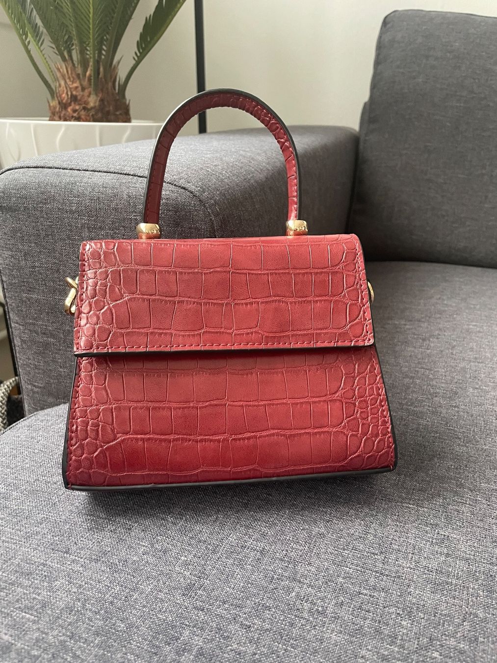 Mango Borse da donna: Hübsche Henkel/Crossbodytasche Mango neu – Nuovo (secondo la descrizione) da Zürich venduto da Pony74