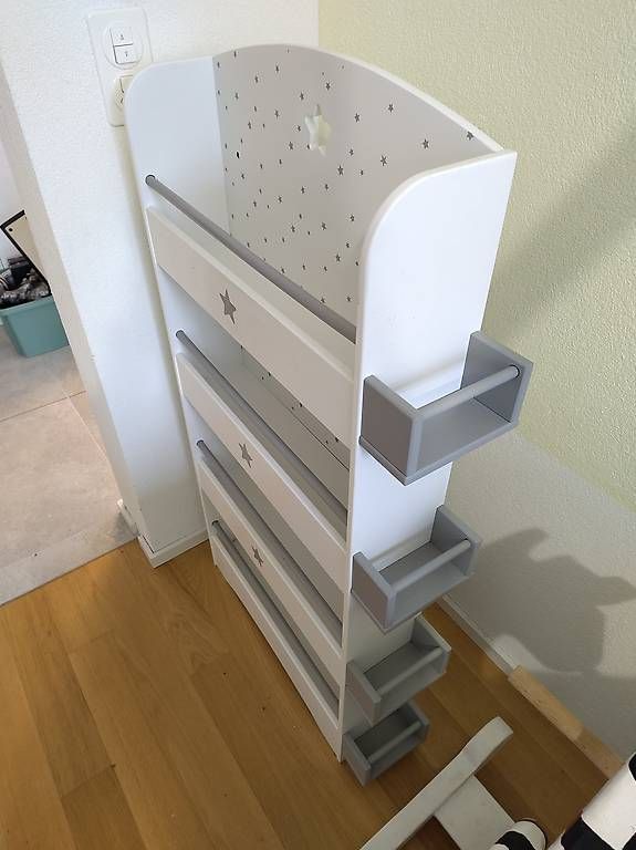Étagères: Kinderbücherregal – D'occasion à ALLSCHWIL par top_lh8h