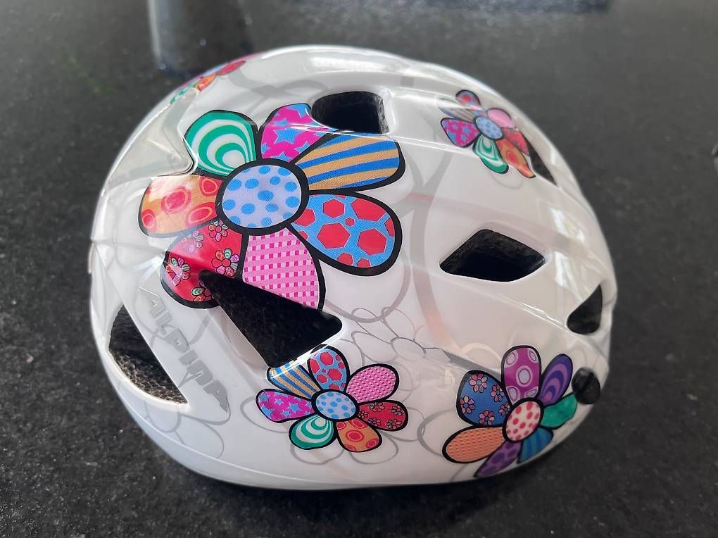 Caschi: Kindervelohelm ALPINA XIMO FLOWER – Usato da Wettingen venduto da Suzanne015