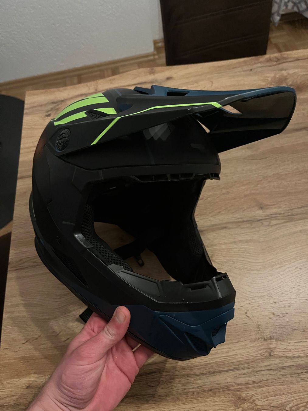 Caschi & visiere: Downhill helm cross gross M/L – Usato da Lenzburg venduto da r_mendes 2