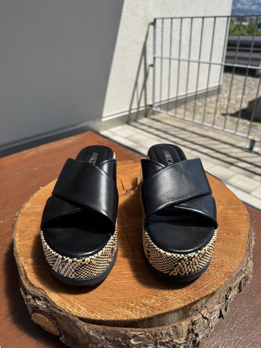 Marc Cain Damenschuhe: MARCCAIN Plateau Pantoletten schwarz echtleather Grösse 37 – Neu (gemäss Beschreibung) aus Wetzikon ZH von Jan_wojt 2