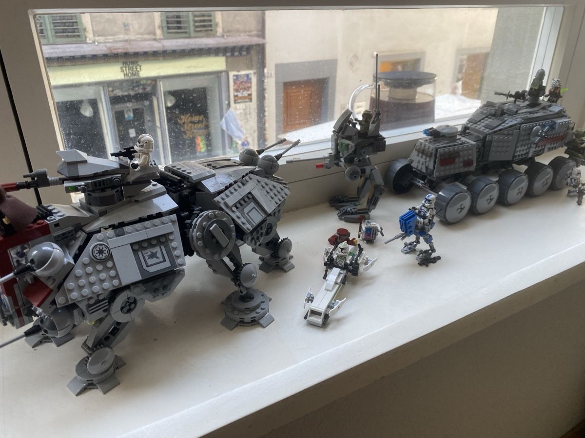 Lego Giocattoli: Lego Star Wars Clone Wars Konvoi – Usato da Aarau venduto da Skilover
