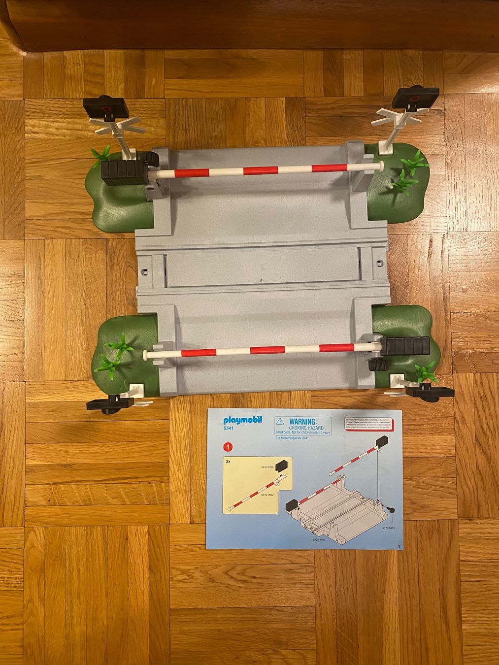 Playmobil Giocattoli: Playmobil 6341 - Passage à niveau – Usato da Vevey venduto da jsmclement
