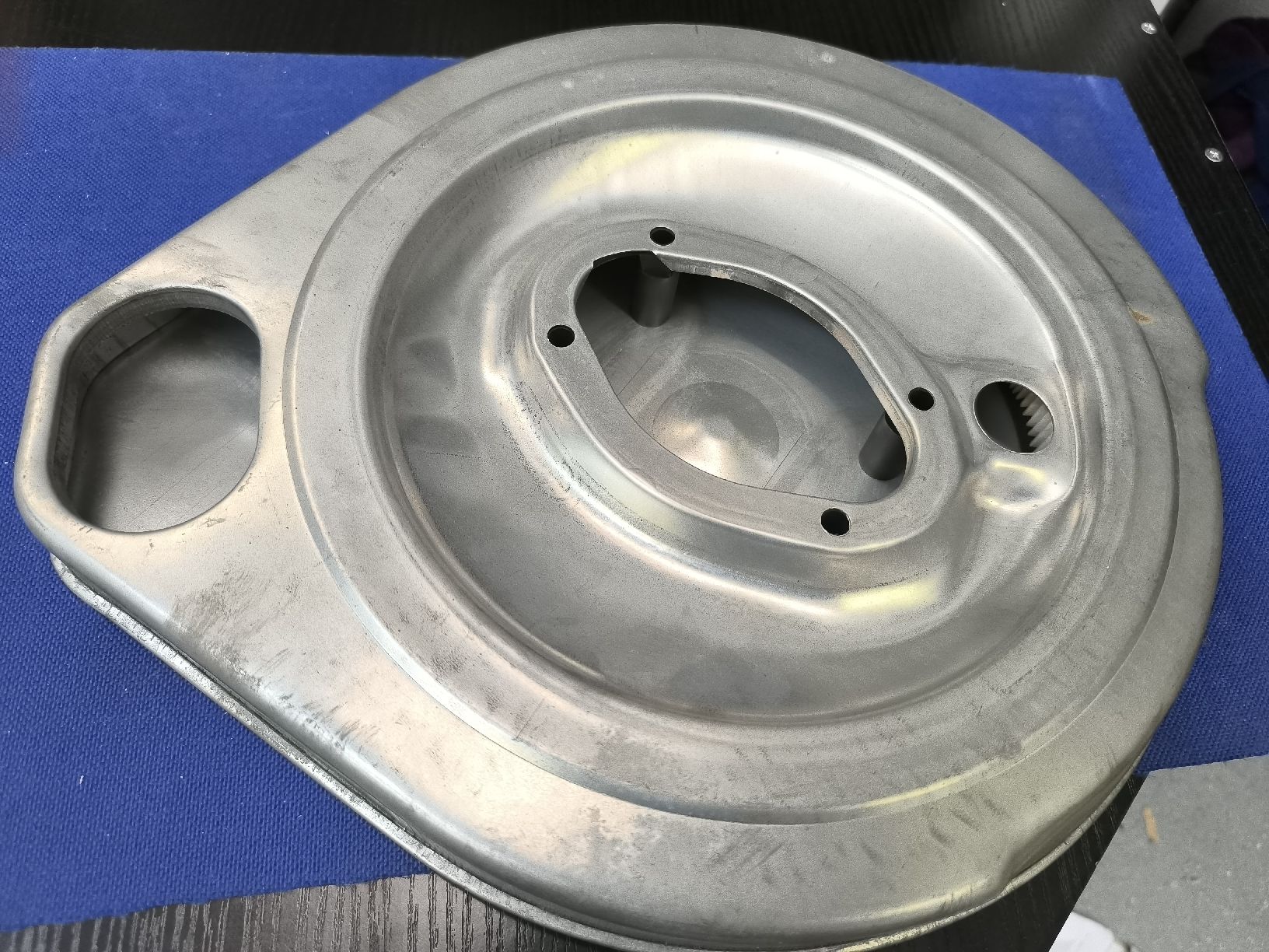 Tutti pezzi di ricambio auto: Luftfilter mit gehäuse Chevy Monza Vega ACD A 615c FA6374 – Nuovo (secondo la descrizione) da Oberwil b. Zug venduto da Gto469 1