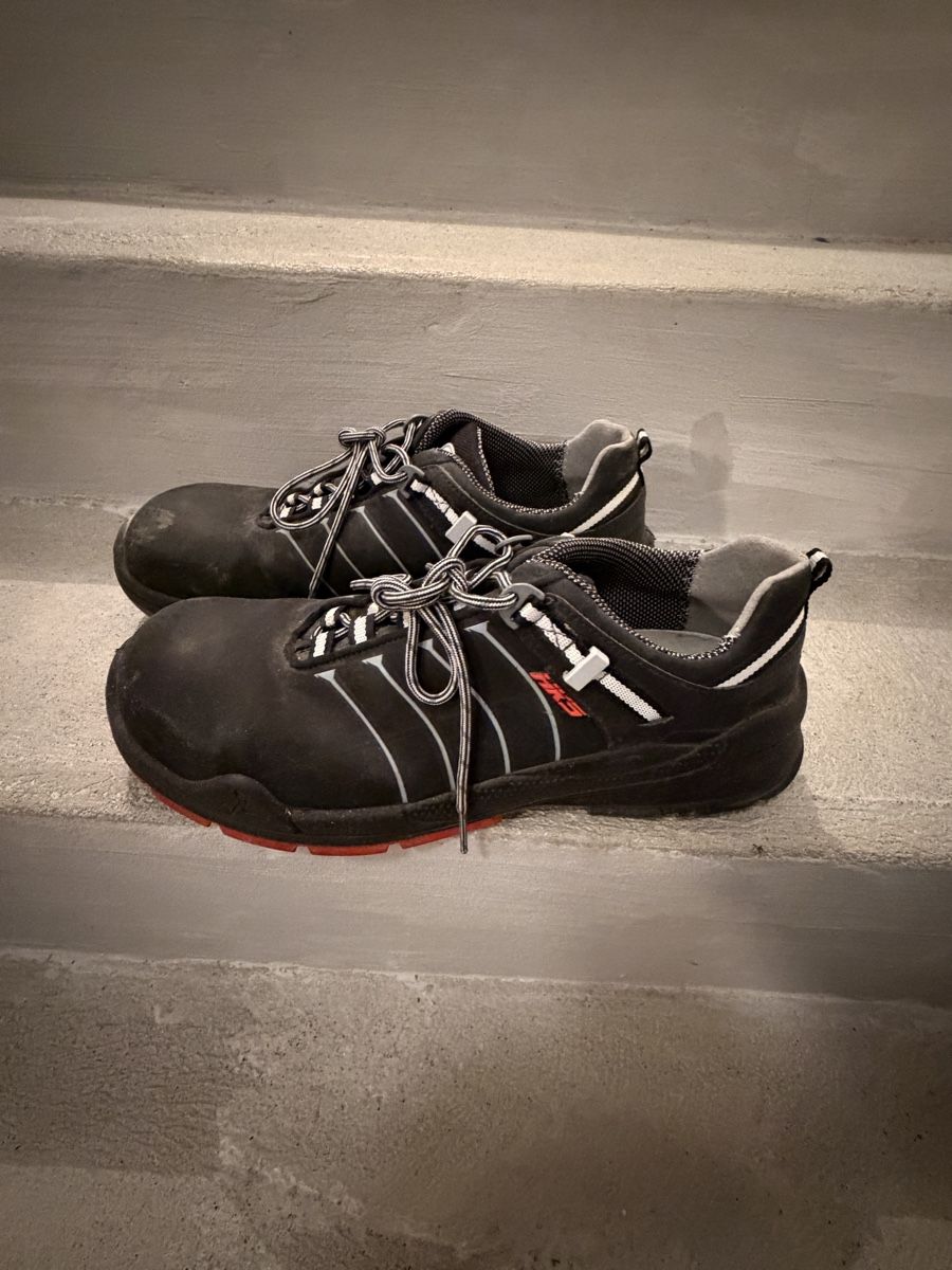 Herrenschuhe: HKS Sicherheitsschuhe – Neu (gemäss Beschreibung) aus Büsserach von hua_1993