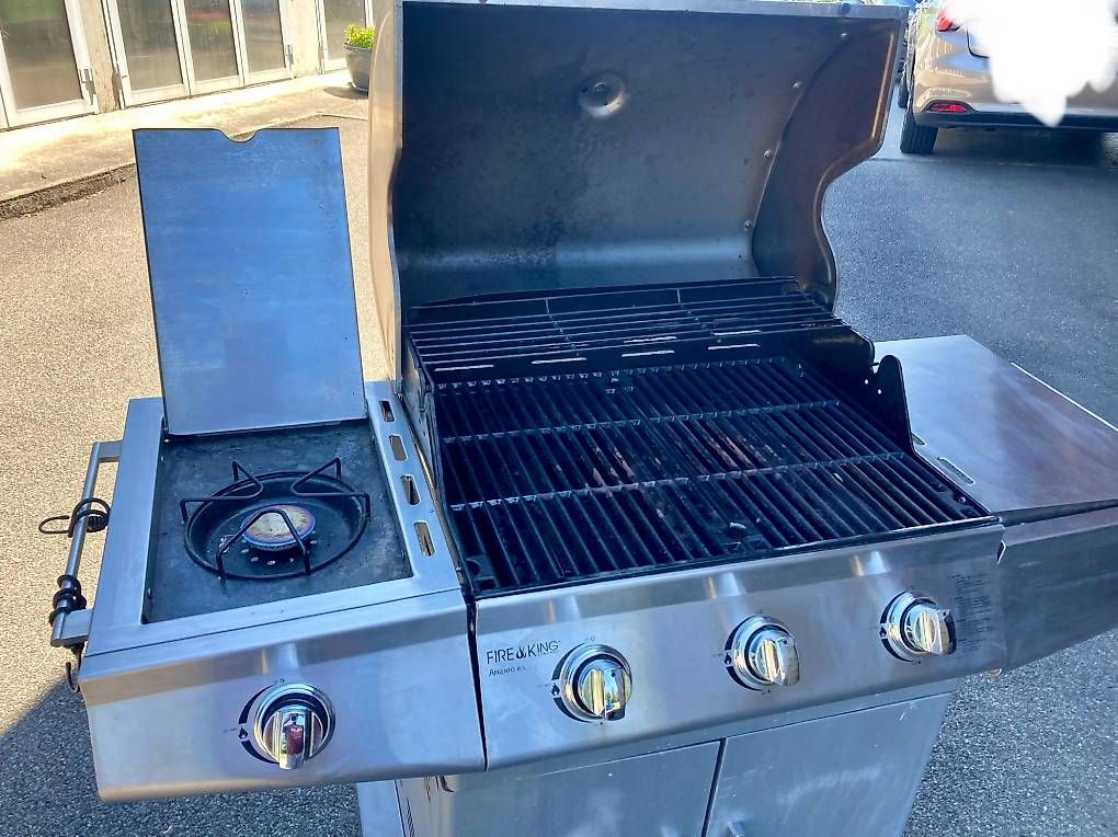 Grils: Gasgrill FIRE KING 3+1 – D'occasion à Eschenbach par kongomen 3