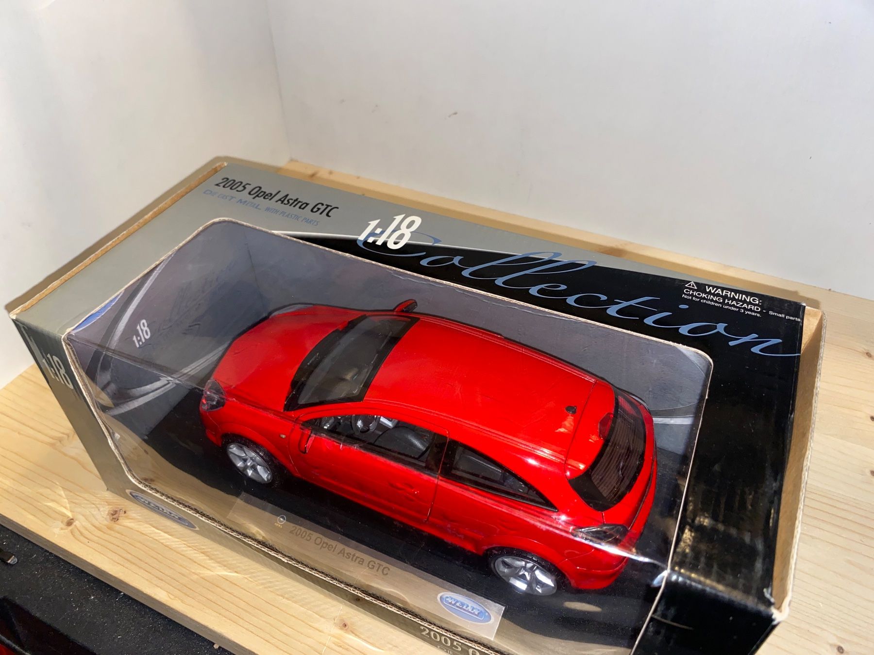 Opel Modellini d'auto: 2005 Opel Astra GTC 1/18 – Nuovo (secondo la descrizione) da Wohlen AG venduto da PrivatSammlung 2