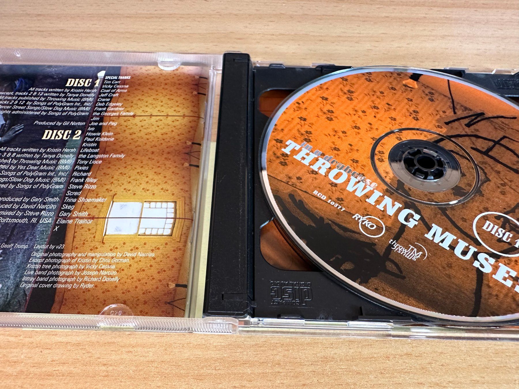 CD: Throwing Muses – In A Doghouse - 2 CD – Usato da Rikon im Tösstal venduto da Alpenmutz 2