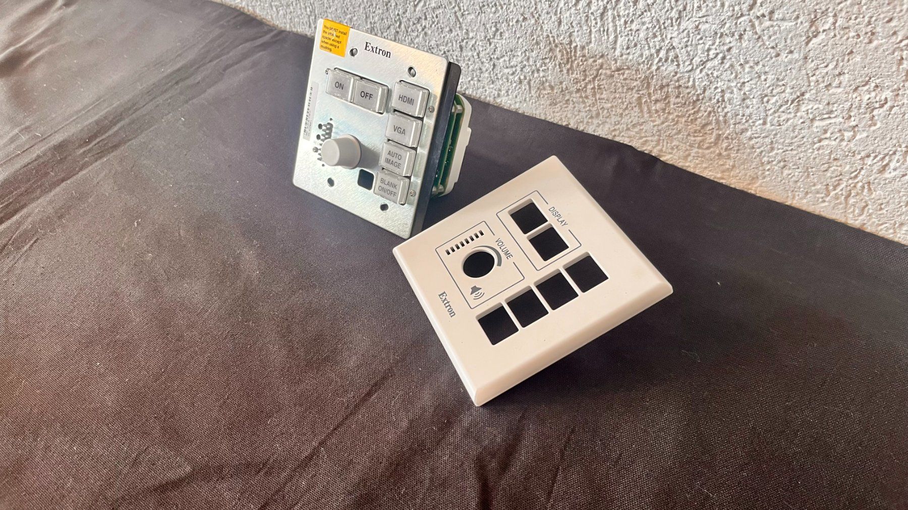 Home Cinema: Extron MLC Plus 100 – Usato da Bern venduto da NIKA-SYSTEMS 2