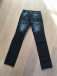 Coole Jeans mit Glitzerapplikation Gr 36