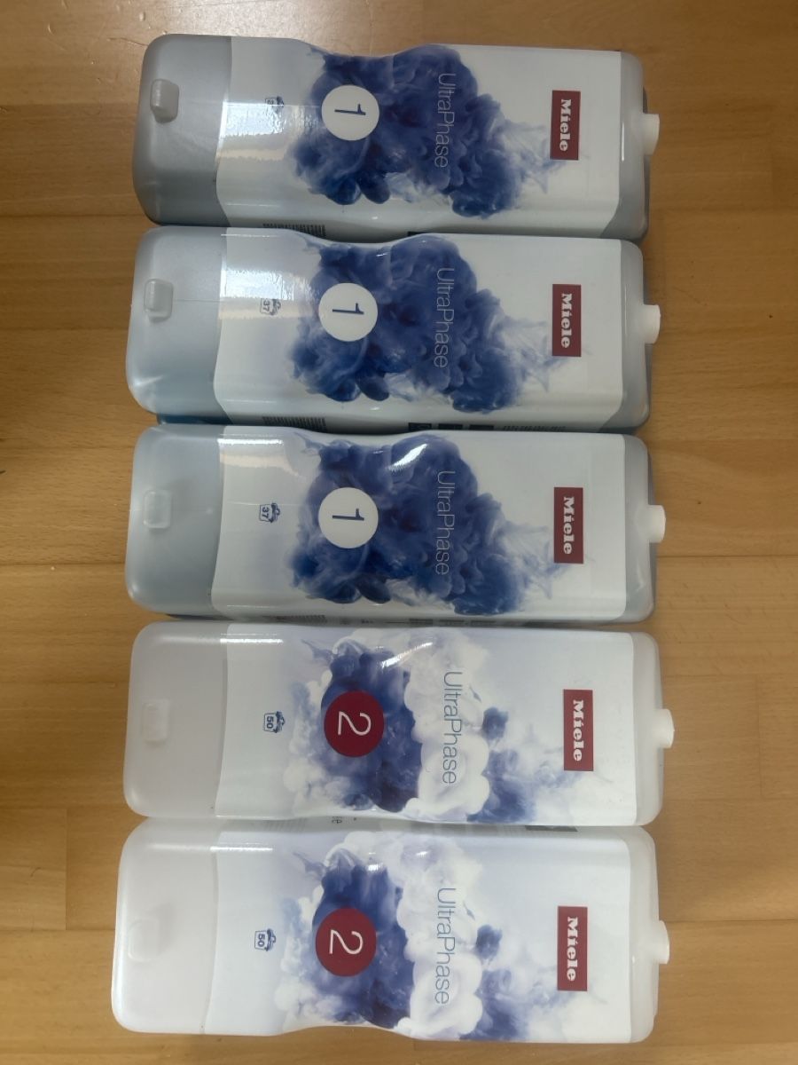 Miele Pflegeprodukte: Miele Waschmittel Ultra Phase 1&2 – Neu und originalverpackt aus Langnau i. E. von Mkafi