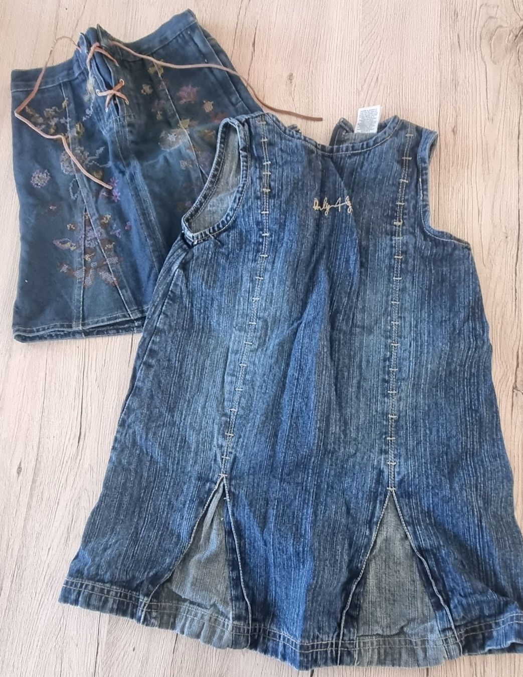 Kleiderpakete & -sets: Sack voll Mädchenkleider gr.110 – Gebraucht aus Grossdietwil von GNOM313 9
