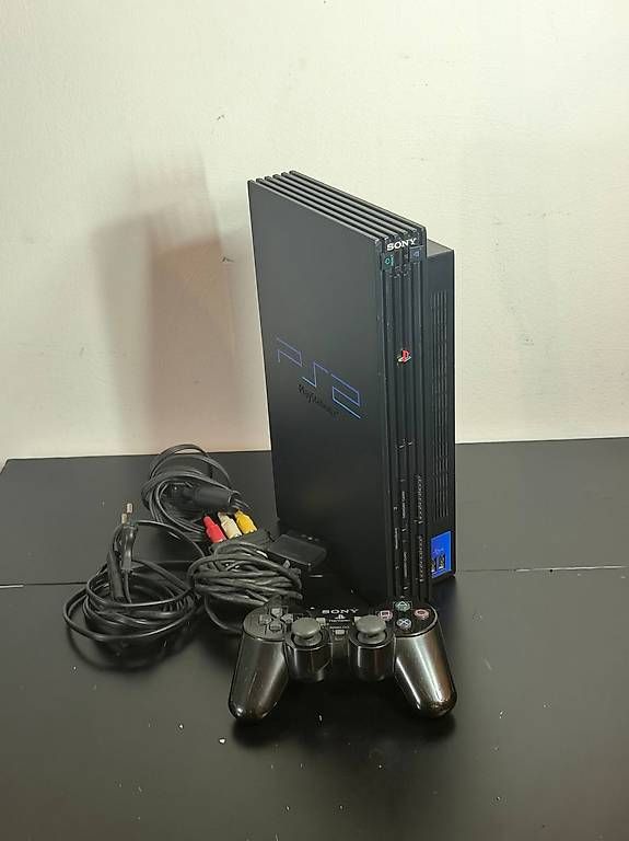 Konsolen: PlayStation 2 FAT SCPH-50004 complet – Gebraucht aus Ulmiz von CrisCom