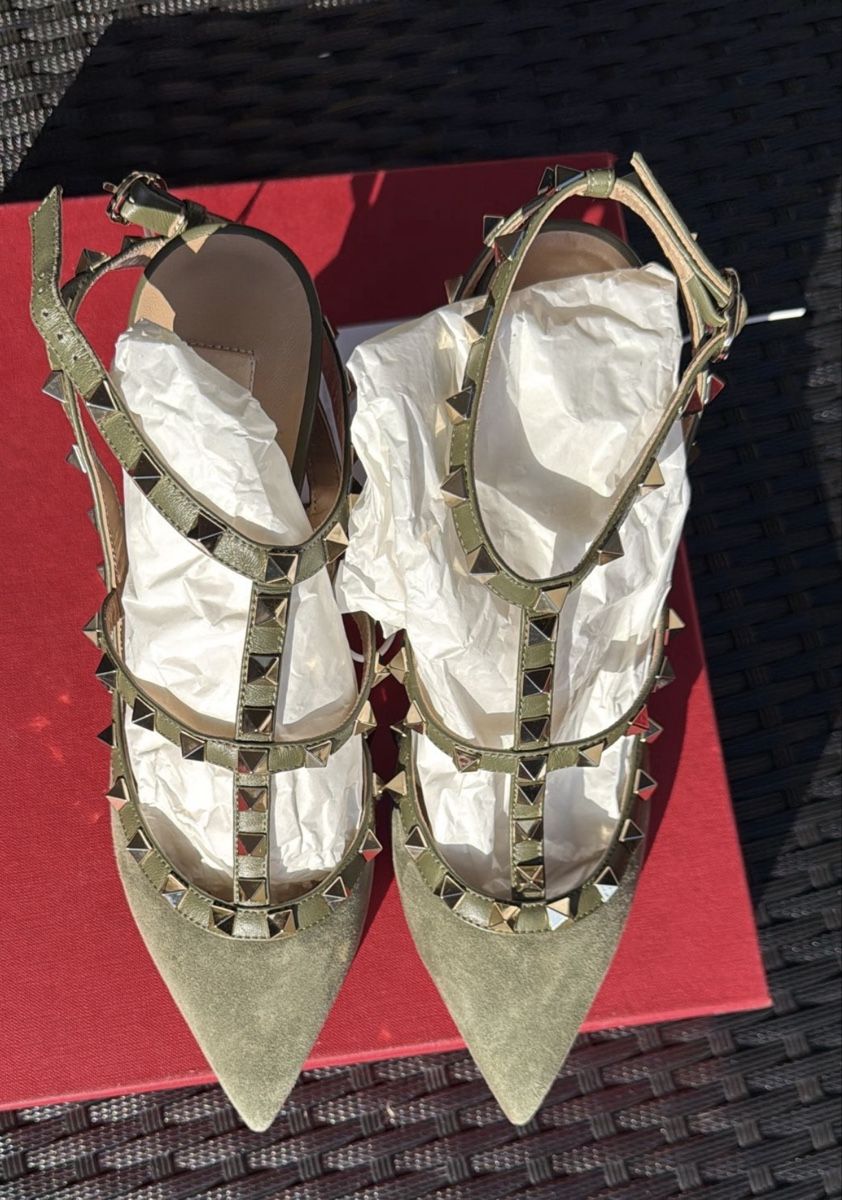 Valentino Damenschuhe: Valentino Garavani Pumps – Neu und originalverpackt aus Lachen SZ von mima41