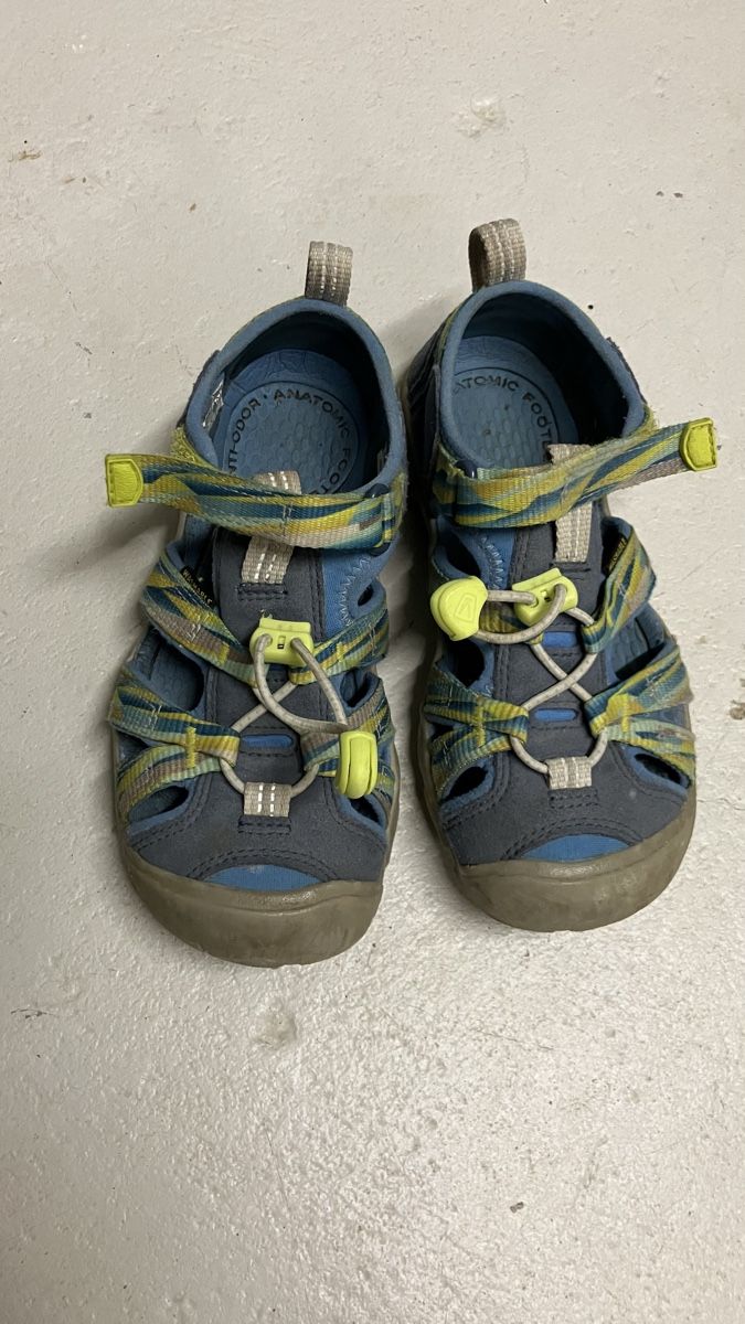 Keen Scarpe da uomo: KEEN Sandalen Kinder Grösse 30 – Usato da Wettingen venduto da Vichli