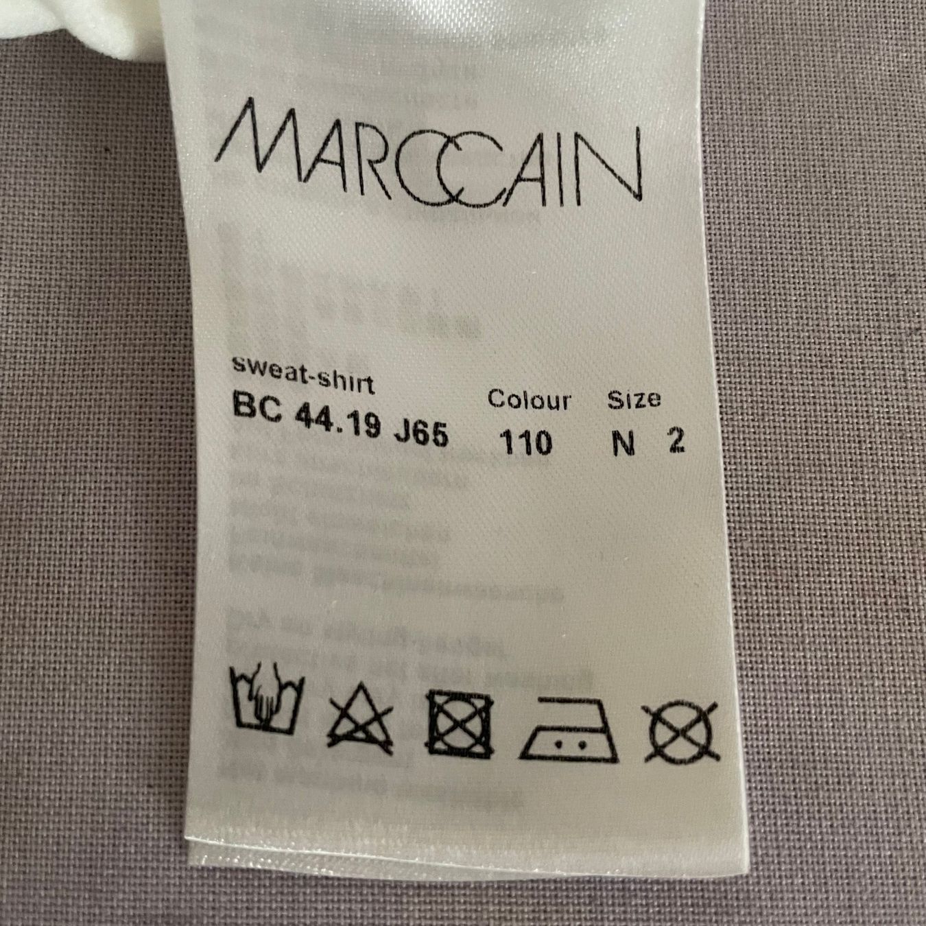 Marc Cain Maglioni & Felpe: MarcCain Shirt mit Strasssteinen off white S – Usato da Walde AG venduto da Flumsi66 4