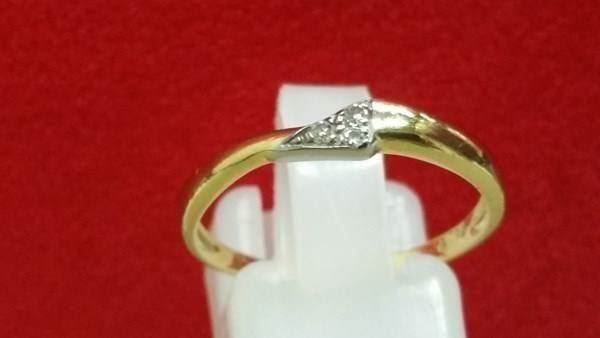 Anelli: Gold Ring 750(18k) mit diamant – Nuovo (secondo la descrizione) da Adliswil venduto da prince65 6