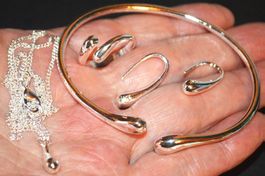 Schmuckset 053 – Halskette, Ring, Armreif & Ohrringe