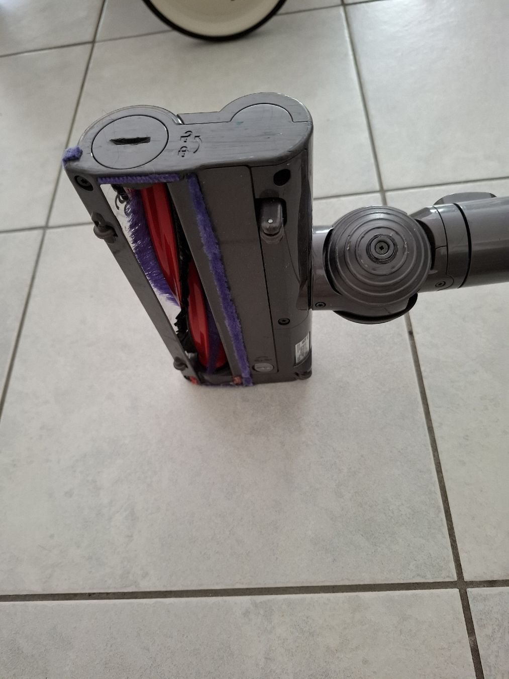 Dyson Aspirapolveri & Accessori: 2x Dyson V6  – Usato da Fully venduto da Taaat 3