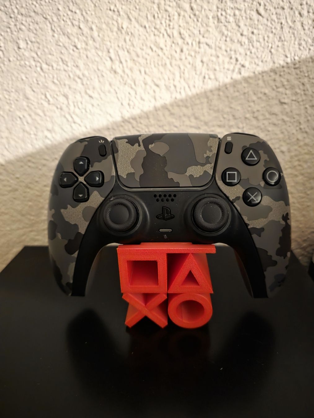 Supporti a parete: Playstation controller Halterung, 3D Druck, rot, neuwertig – Nuovo (secondo la descrizione) da Olten venduto da Prinzenstyle 1