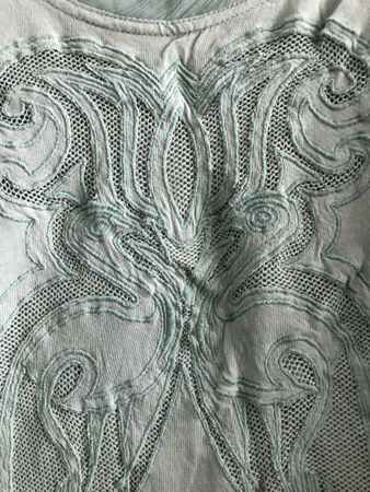 Besticktes Designer T-Shirt, Gröse XL