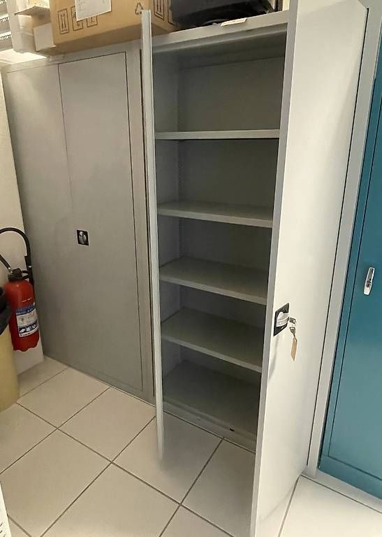 Armadi: Armoire métallique de qualité – Usato da La Neuveville venduto da logane42