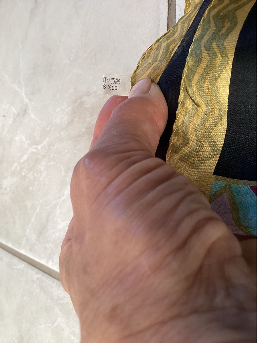 Foulard & Sciarpe: Seiden Schal, Motiv: Pferde, Bunt! – Nuovo (secondo la descrizione) da Schöfflisdorf venduto da seahorse61 2