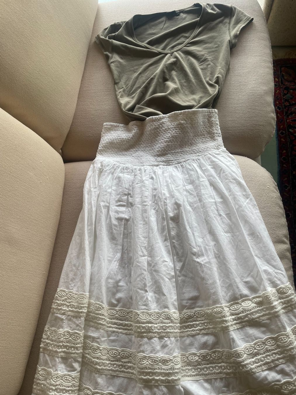 Gonne: Jupe mit NILE Shirt Gr. S – Usato da Duggingen venduto da osere