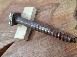 1 antike 4-Kant Holz Schraube, Ø 1.2cm x 10cm (LOT3503#NSH6)