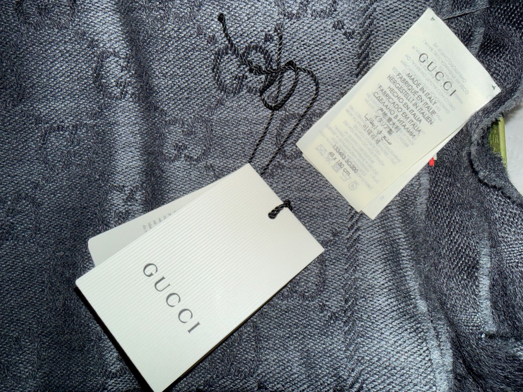 Gucci Foulard & Sciarpe: Gucci Schal (mit Verpackung) – Nuovo (secondo la descrizione) da Burgdorf venduto da arn_z8d7 2