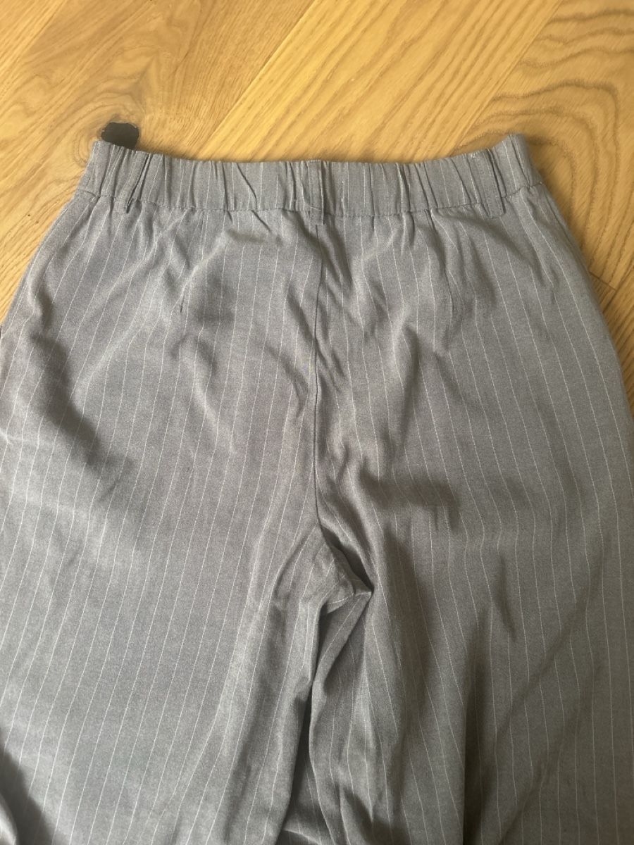 Stradivarius Hosen: Stoffhose Stradivarius Gr. 36 – Gebraucht aus Fraubrunnen von alne777 2