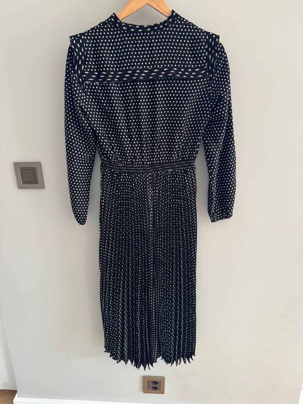 Maje Kleider: Robe Maje  T34 – Gebraucht aus Conches von chn_hgl6 6